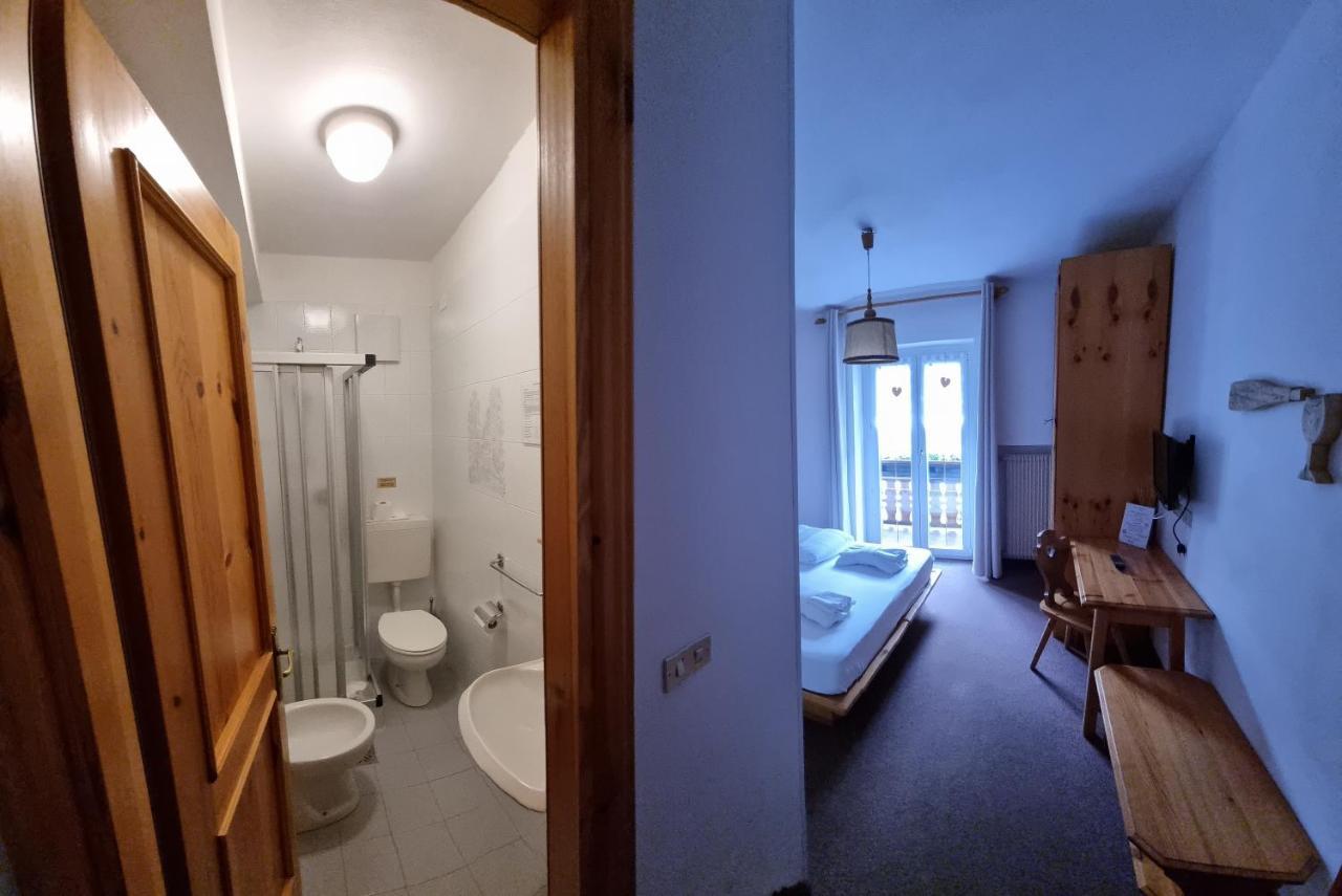 Villa Ruggero Wine Hotel Campitello di Fassa Esterno foto