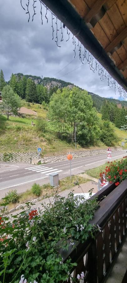 Villa Ruggero Wine Hotel Campitello di Fassa Esterno foto