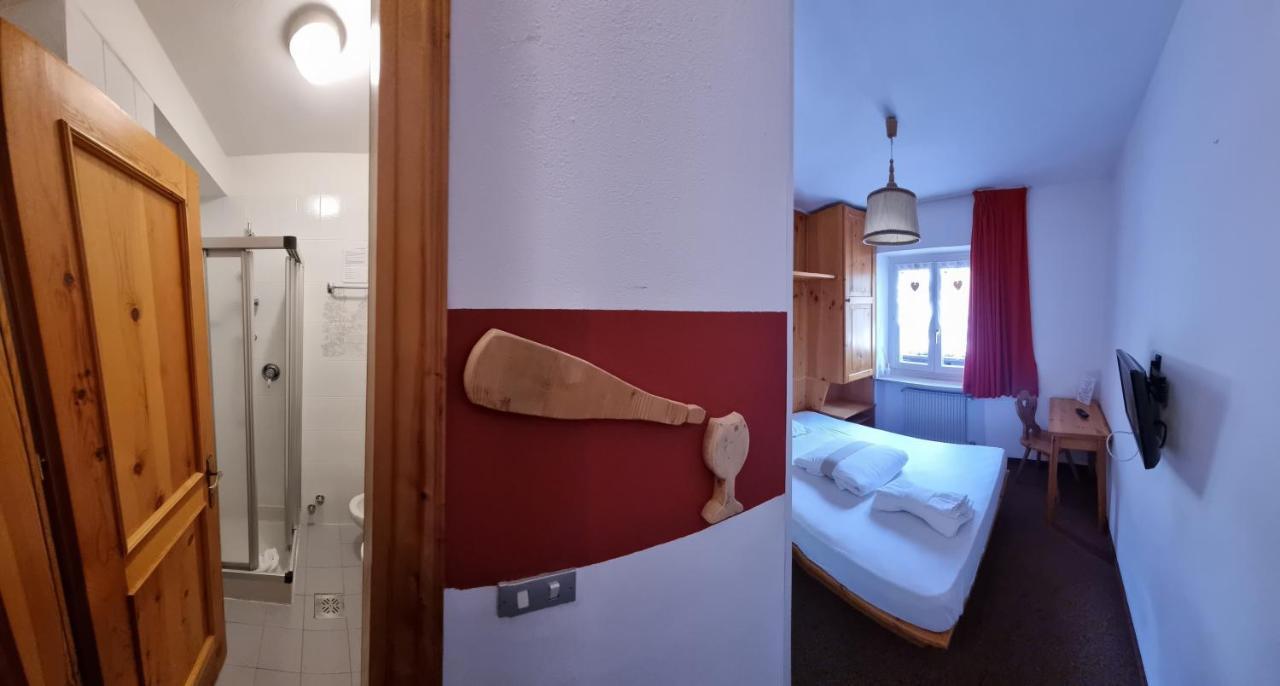 Villa Ruggero Wine Hotel Campitello di Fassa Esterno foto