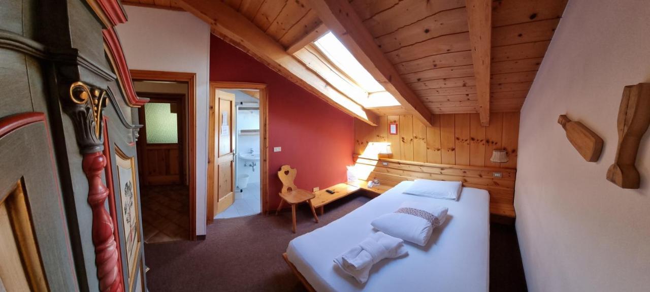 Villa Ruggero Wine Hotel Campitello di Fassa Esterno foto