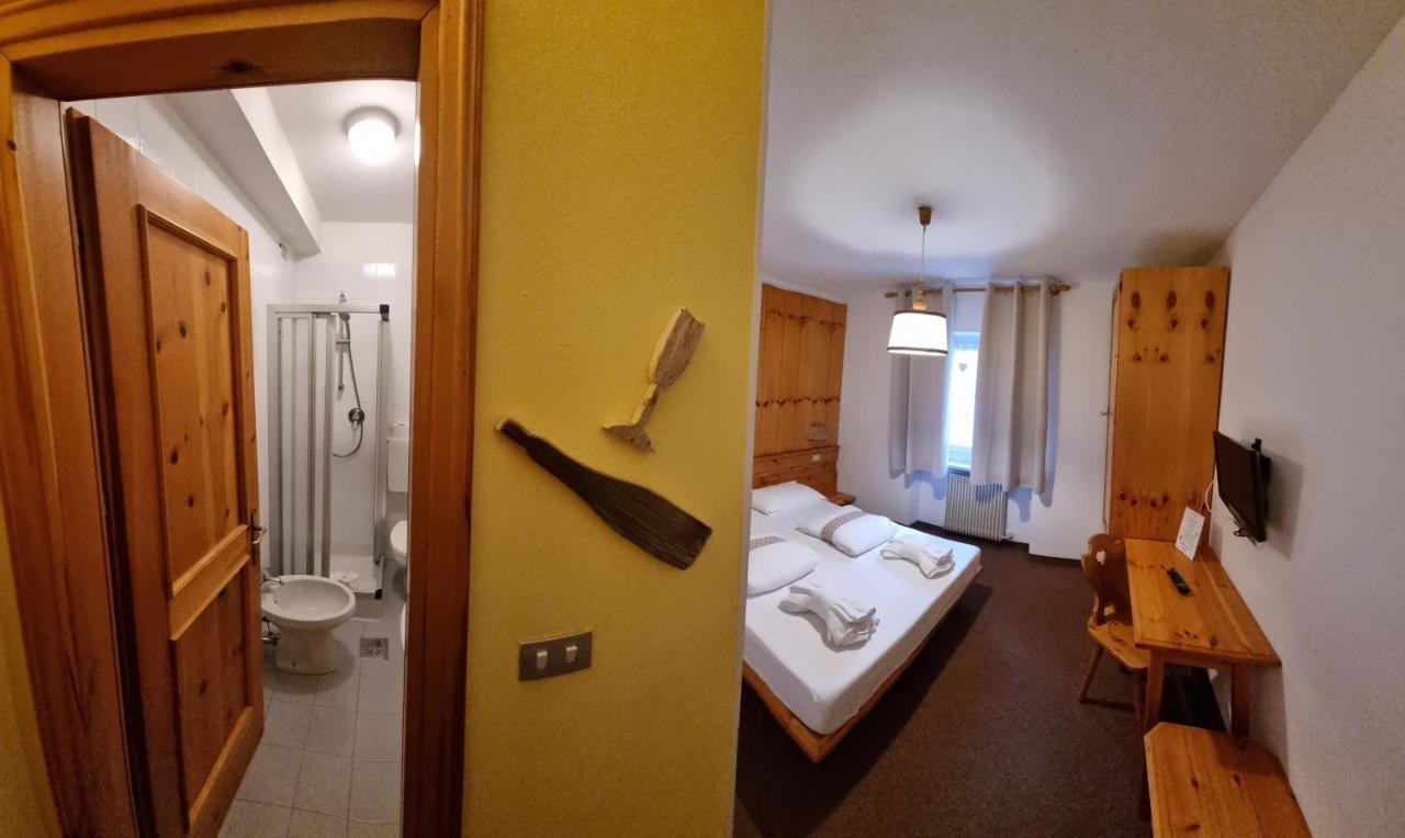 Villa Ruggero Wine Hotel Campitello di Fassa Esterno foto