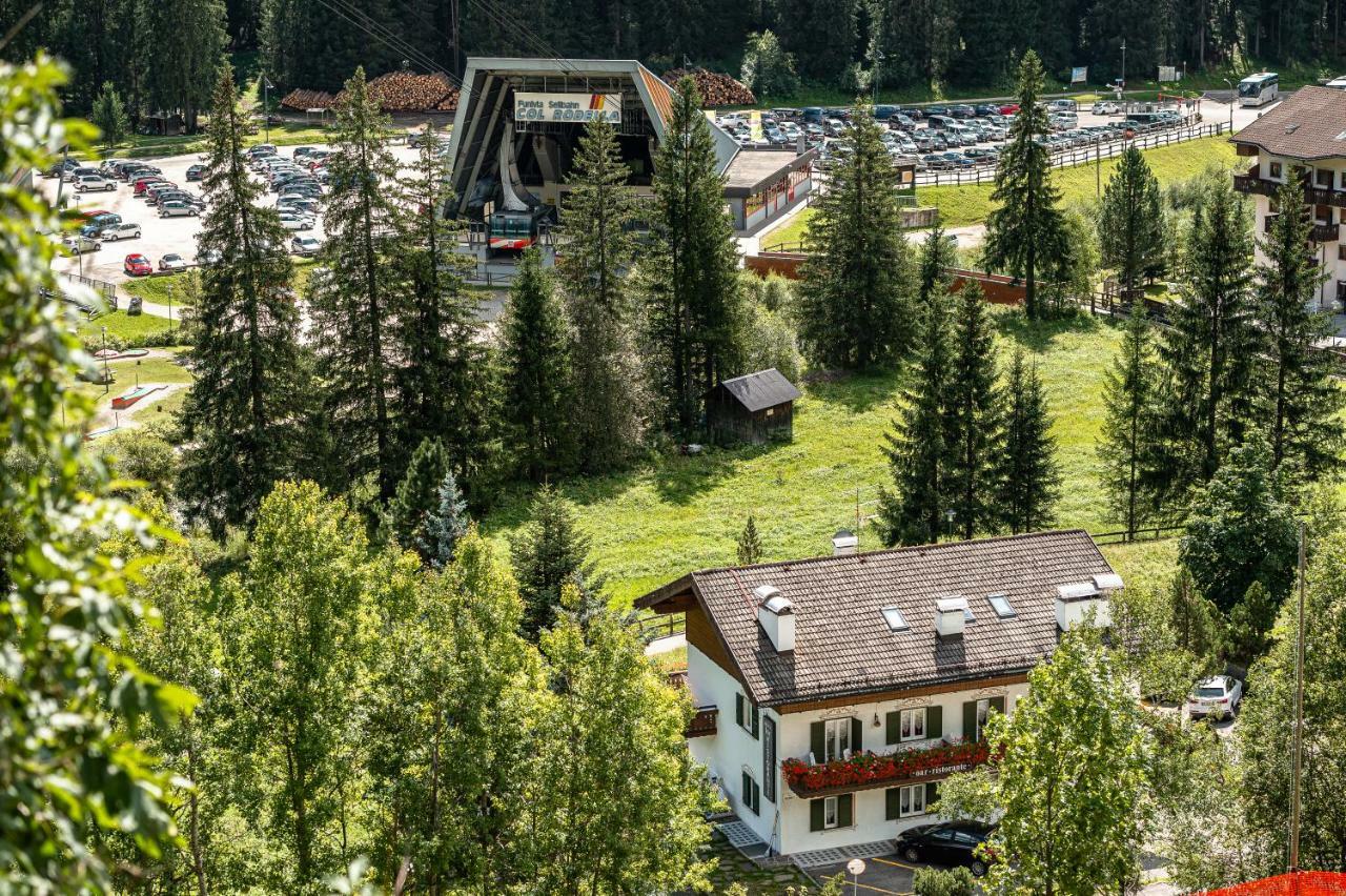 Villa Ruggero Wine Hotel Campitello di Fassa Esterno foto