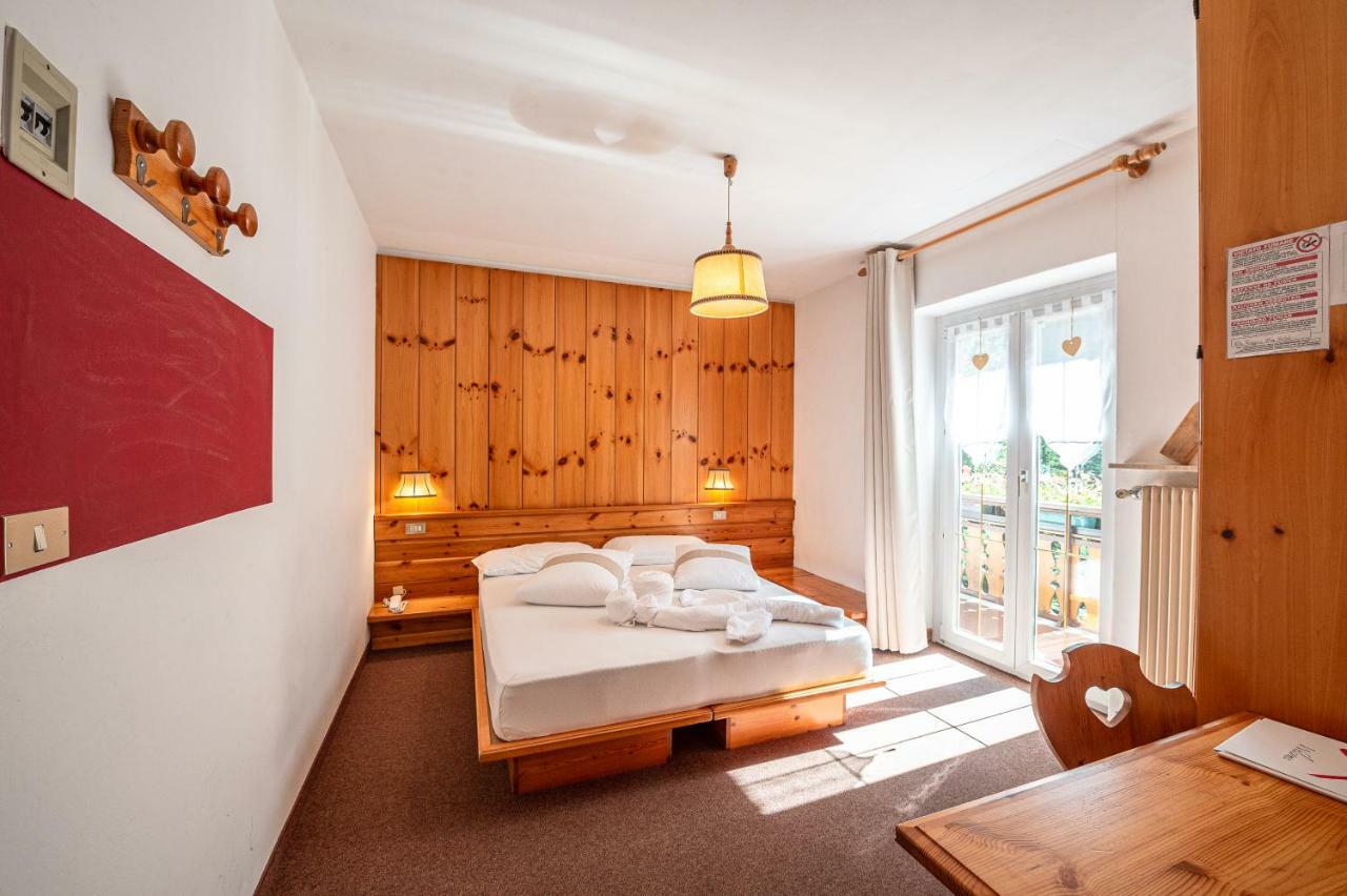 Villa Ruggero Wine Hotel Campitello di Fassa Esterno foto