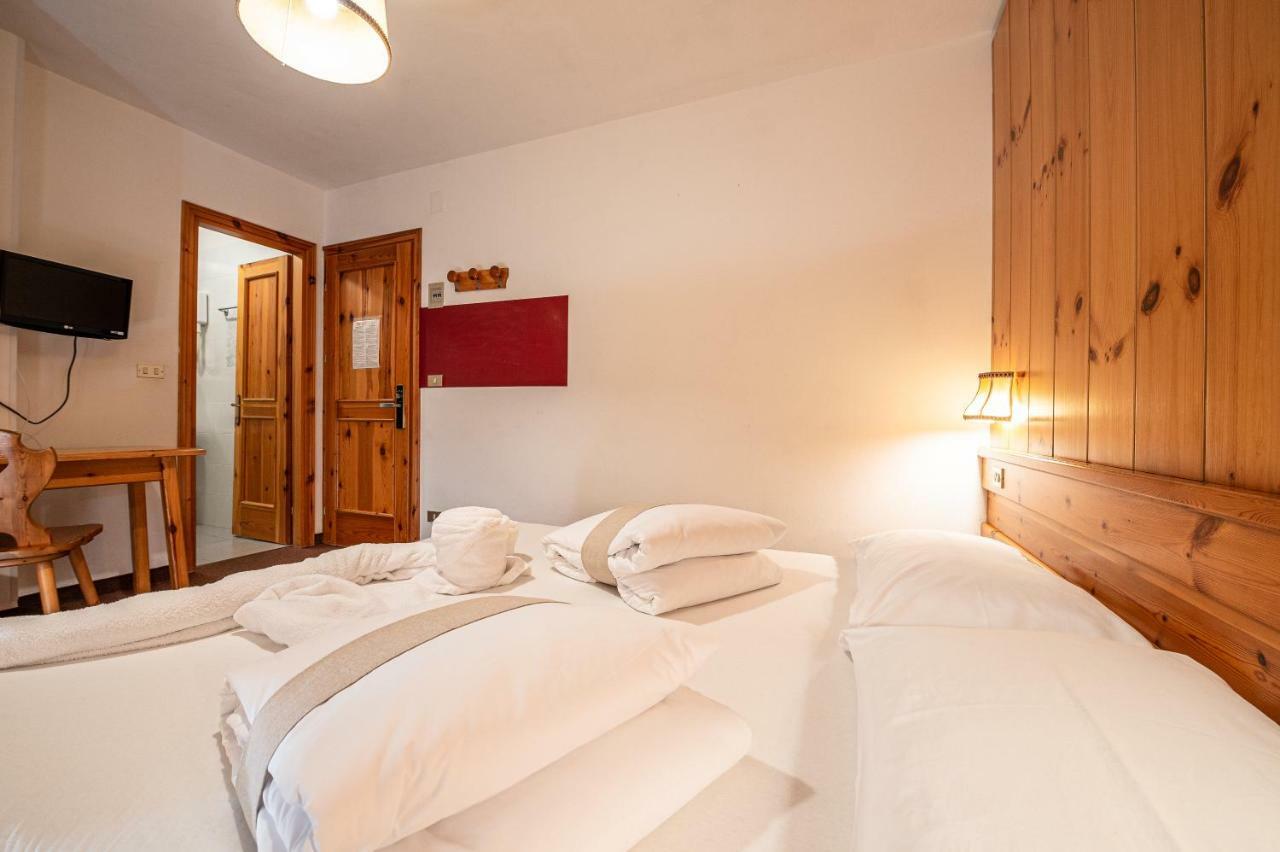 Villa Ruggero Wine Hotel Campitello di Fassa Esterno foto