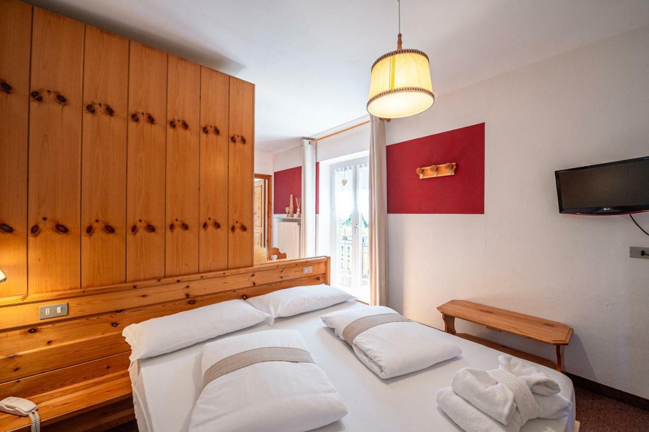 Villa Ruggero Wine Hotel Campitello di Fassa Esterno foto