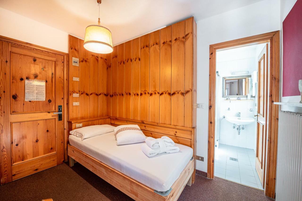 Villa Ruggero Wine Hotel Campitello di Fassa Esterno foto