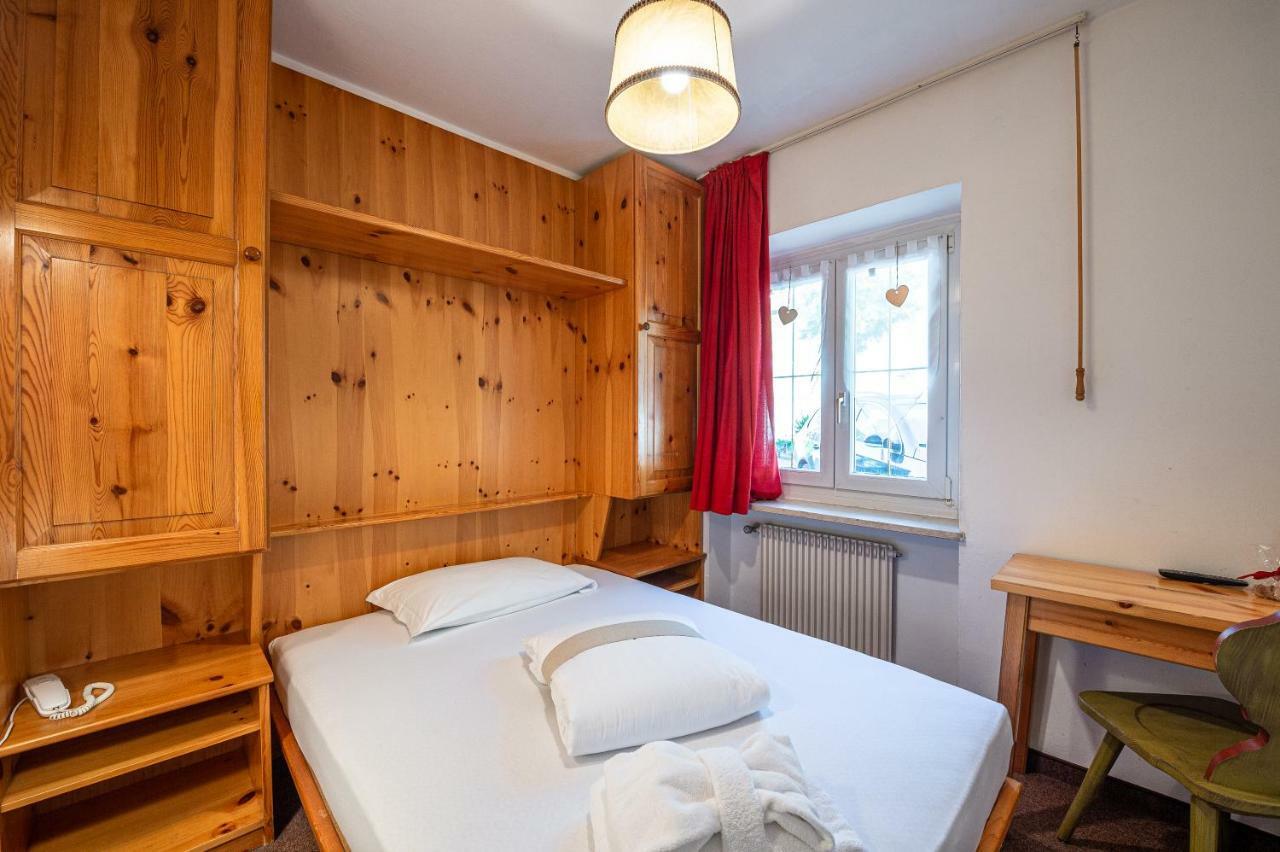 Villa Ruggero Wine Hotel Campitello di Fassa Esterno foto