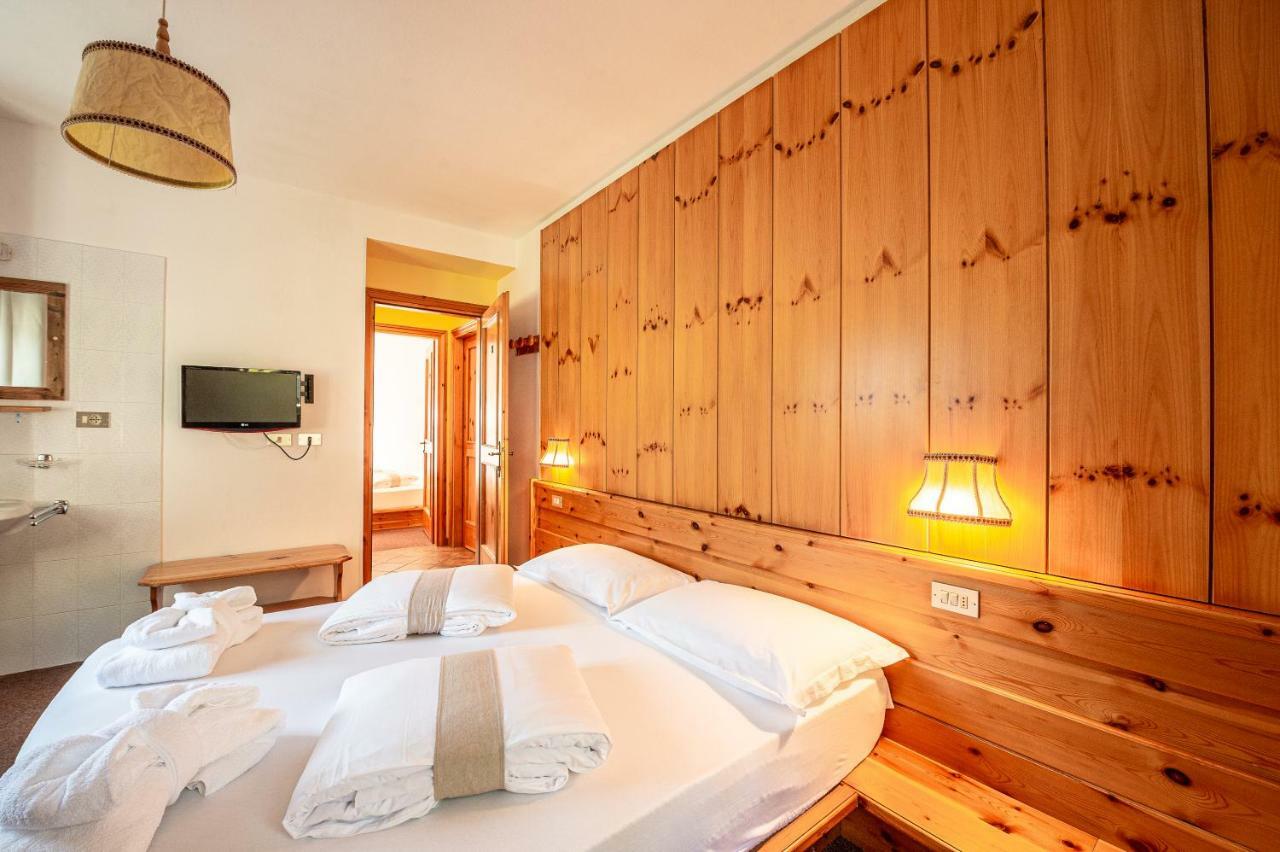 Villa Ruggero Wine Hotel Campitello di Fassa Esterno foto
