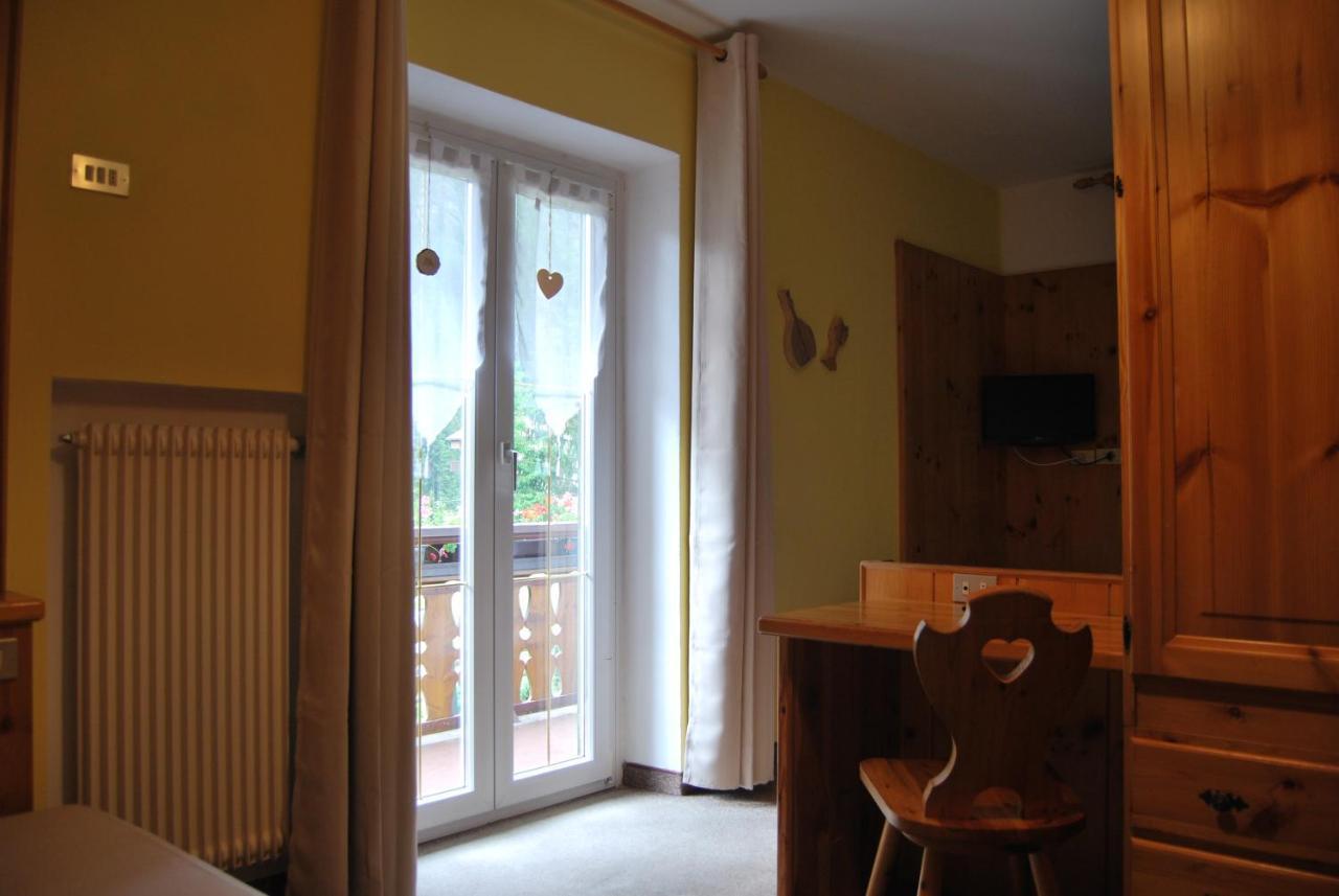 Villa Ruggero Wine Hotel Campitello di Fassa Esterno foto